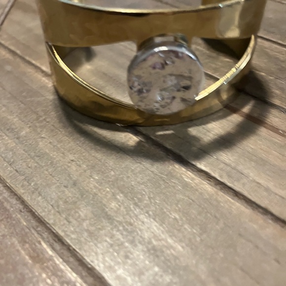 🌸Cuff Bracelet - Picture 4 of 6